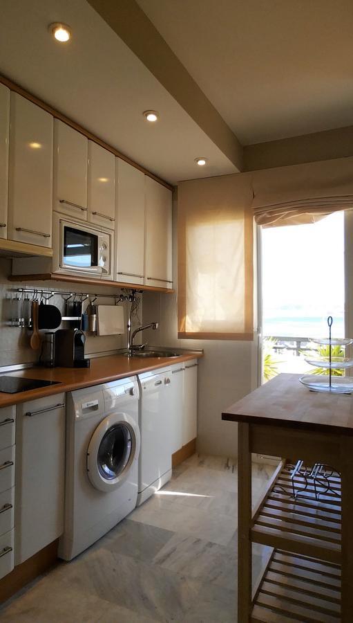 Lovely House With Views In Marina Del